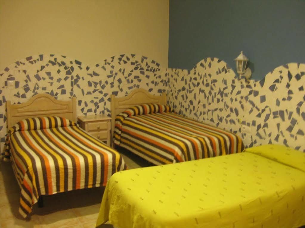 Hostal Tartessos Valencia Exterior photo